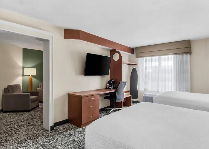Sleep Inn & Suites Bay View Acme - Traverse City
